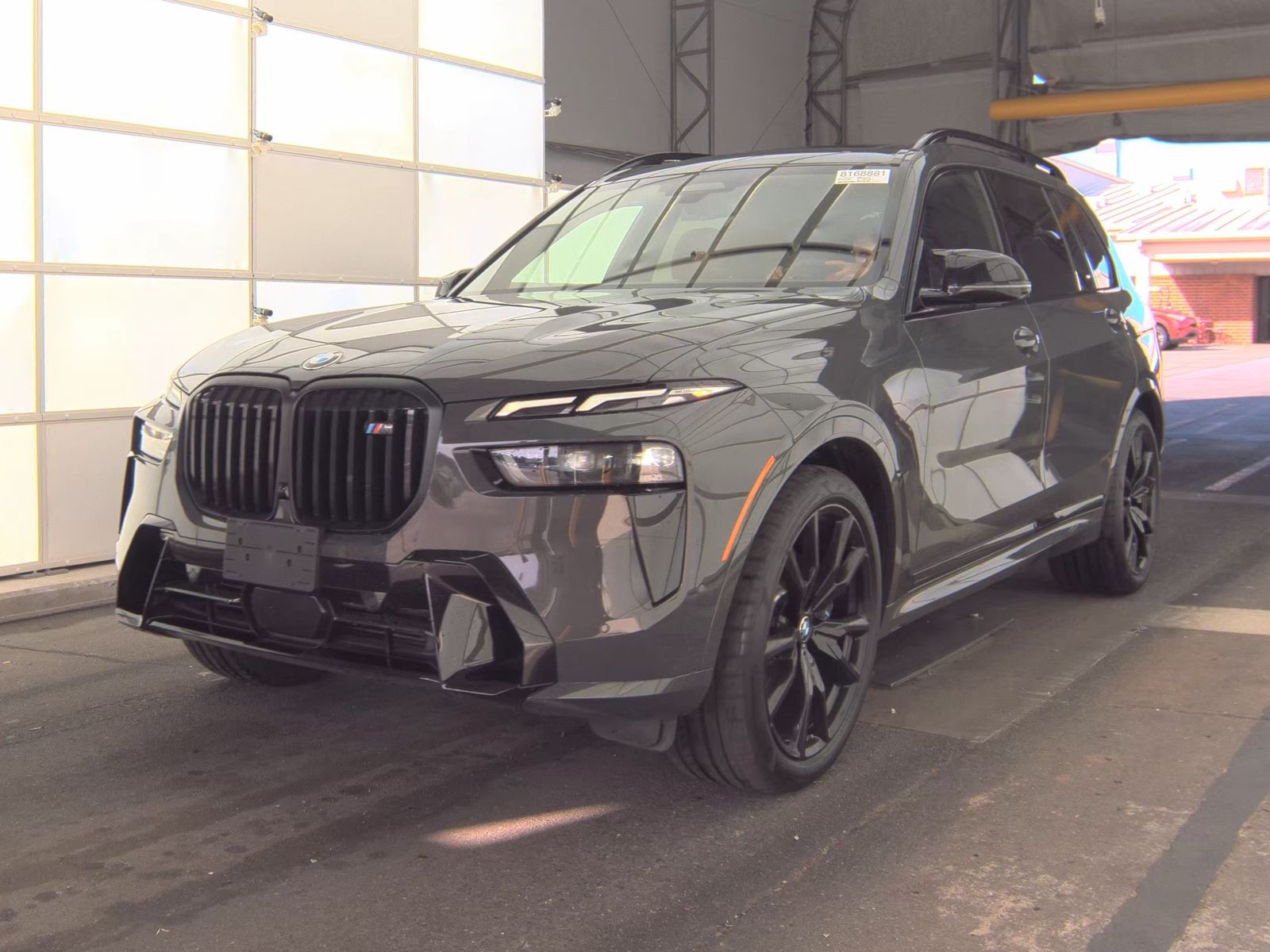 2025 BMW X7 M60i AWD