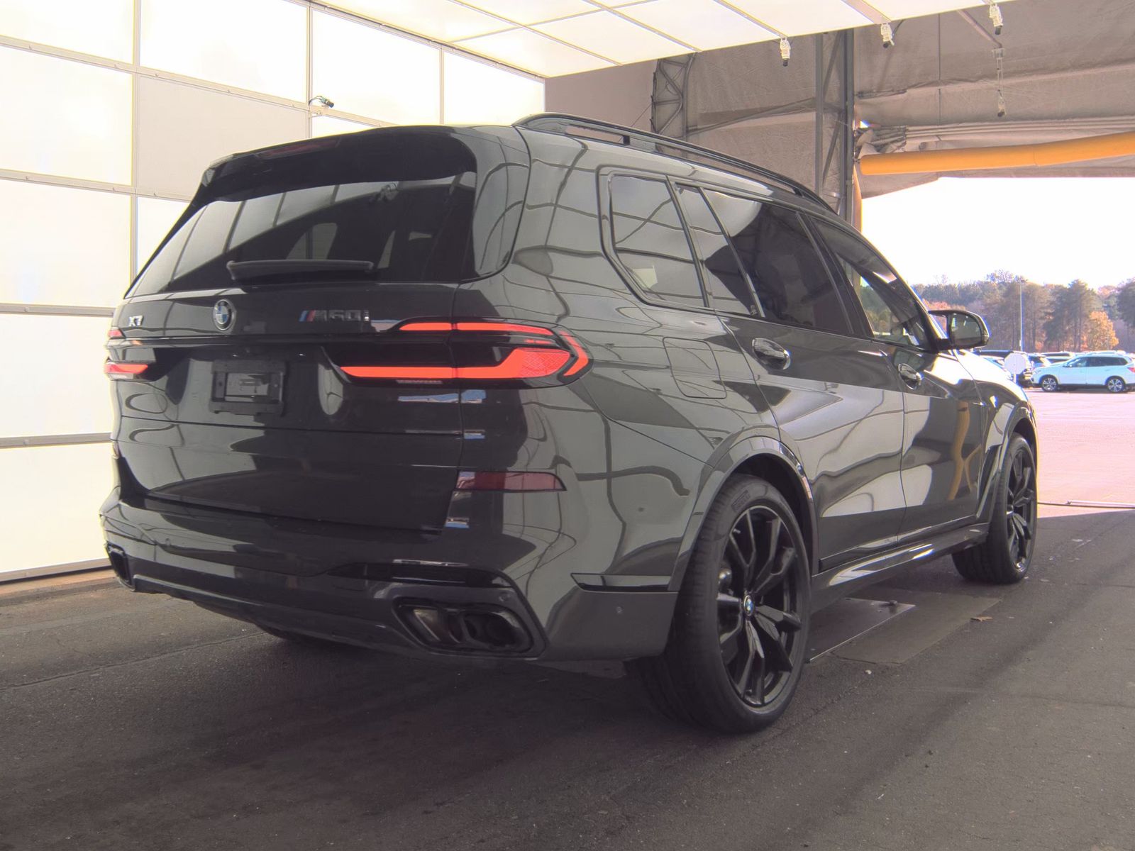 2025 BMW X7 M60i AWD