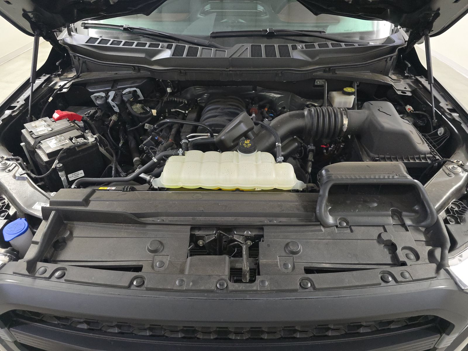 2023 Ford F-150 Lariat AWD