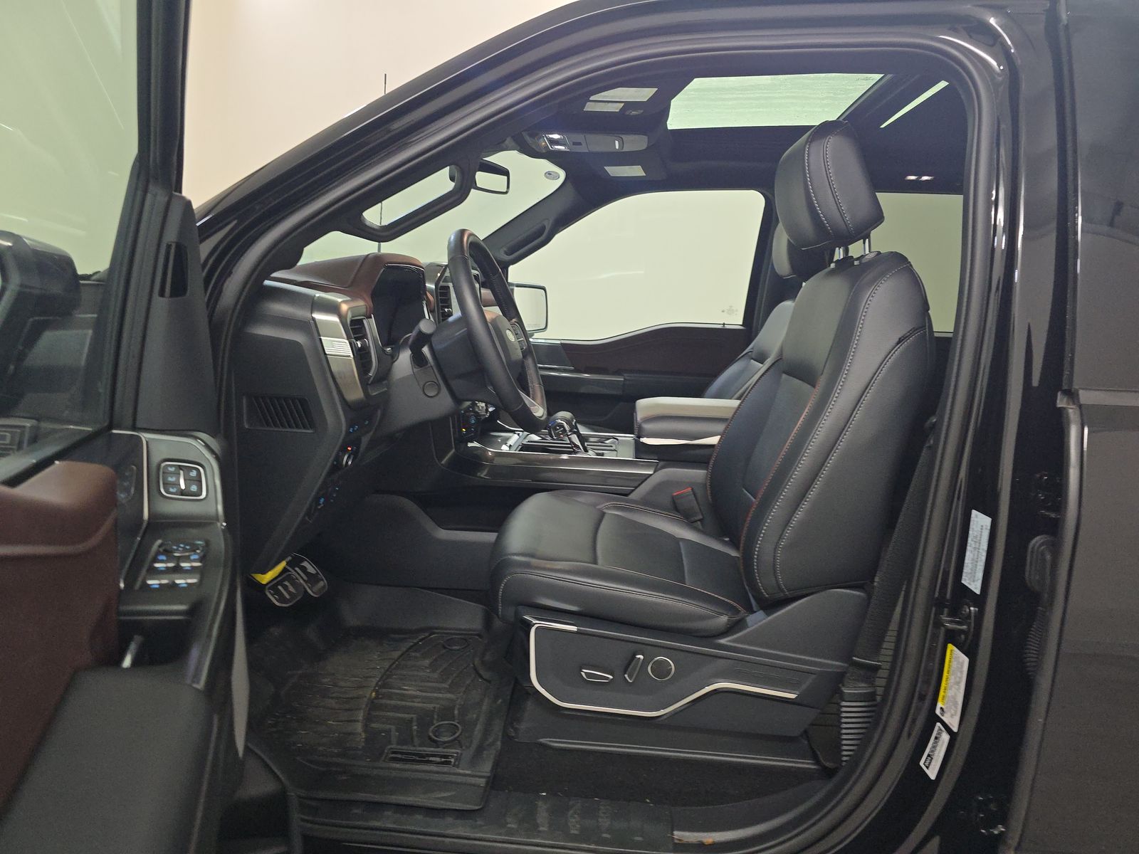 2023 Ford F-150 Lariat AWD