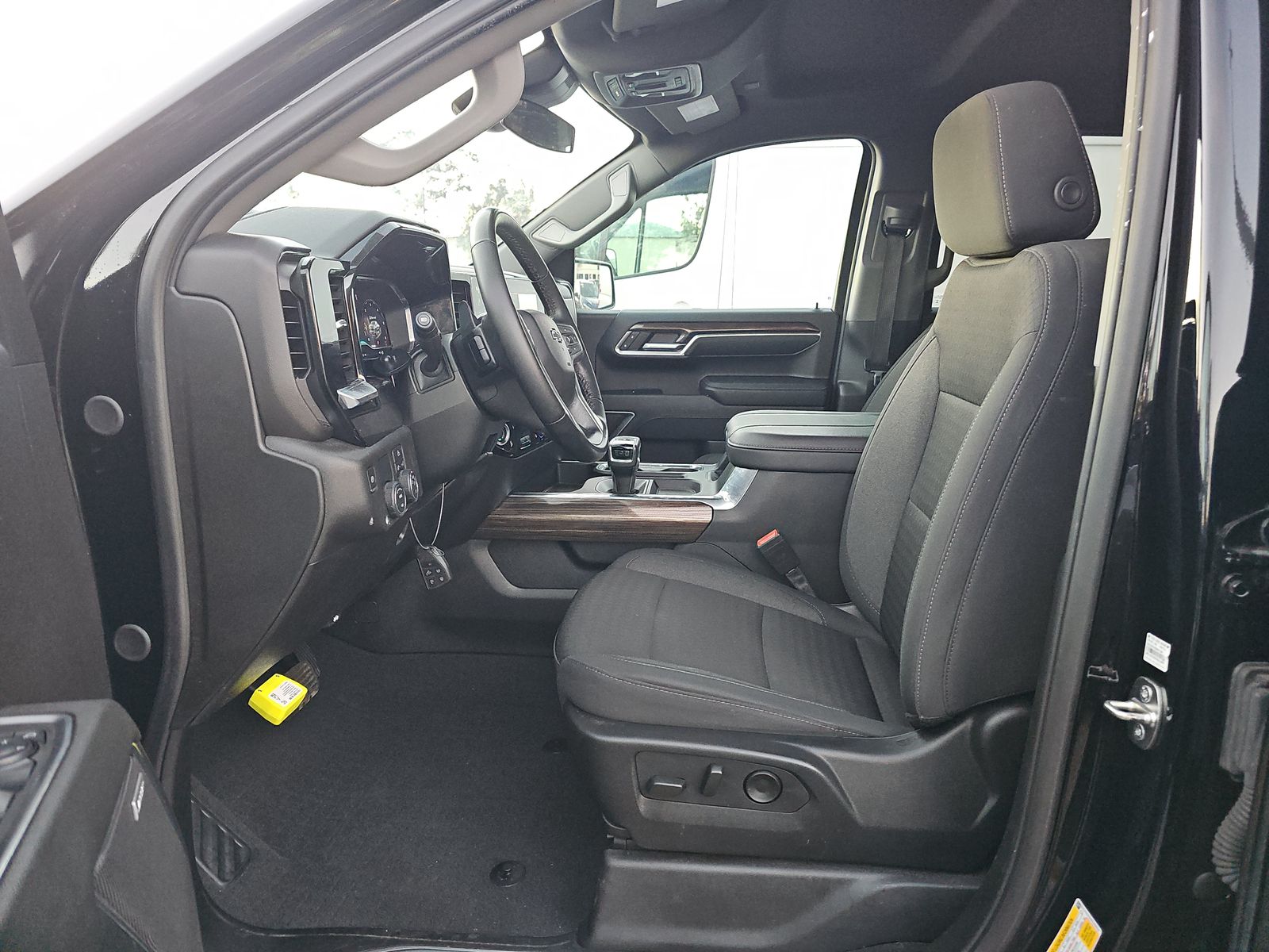 2024 Chevrolet Silverado 1500 RST RWD