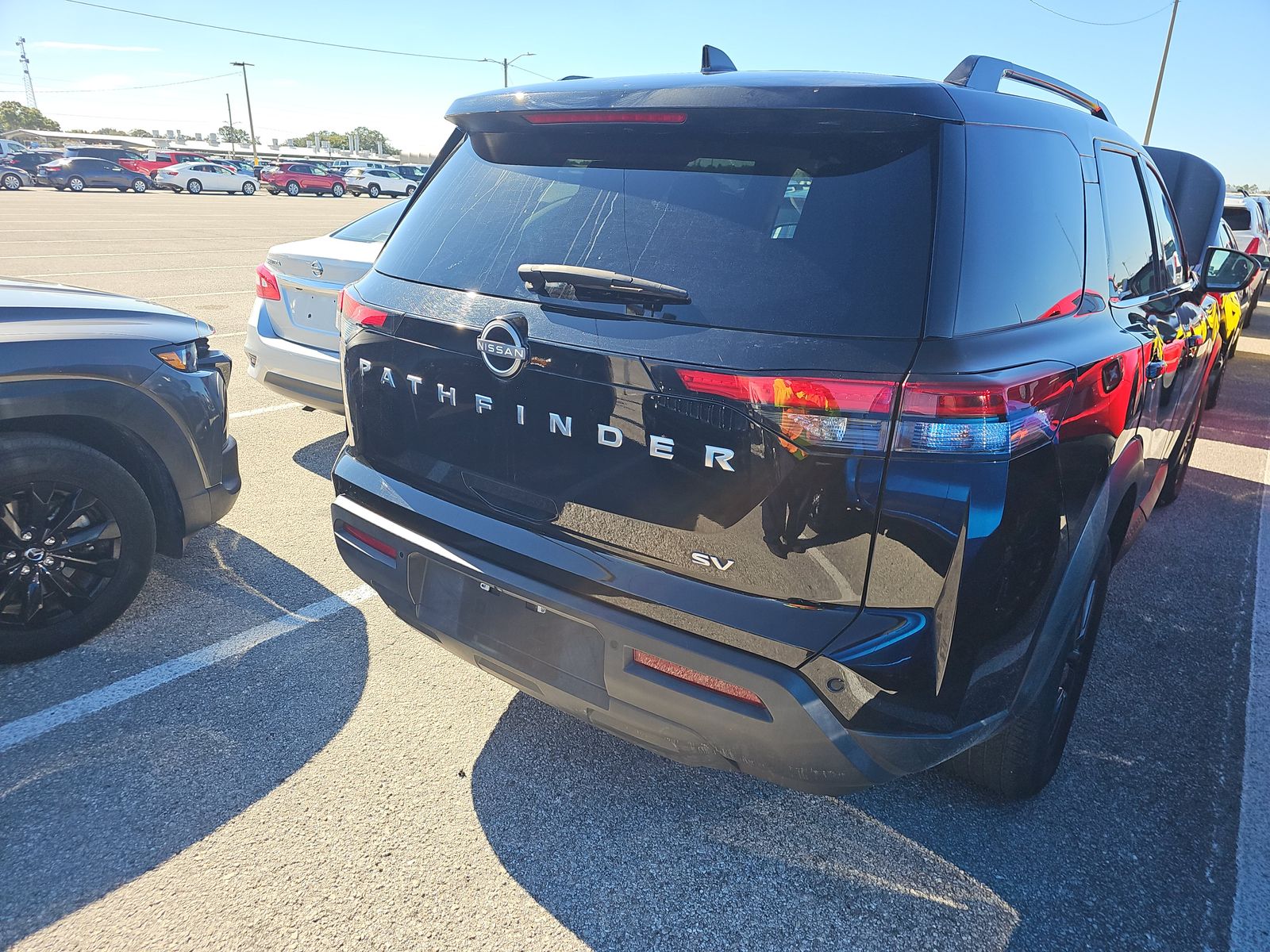 2024 Nissan Pathfinder SV FWD