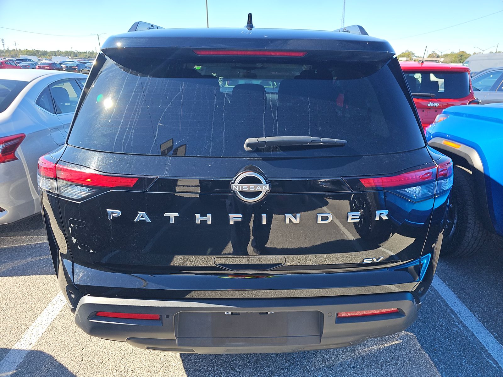 2024 Nissan Pathfinder SV FWD