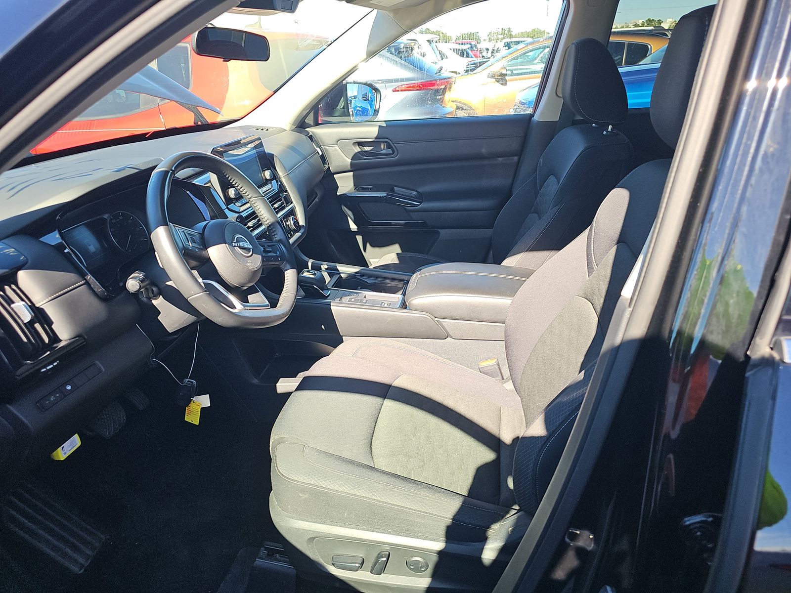 2024 Nissan Pathfinder SV FWD