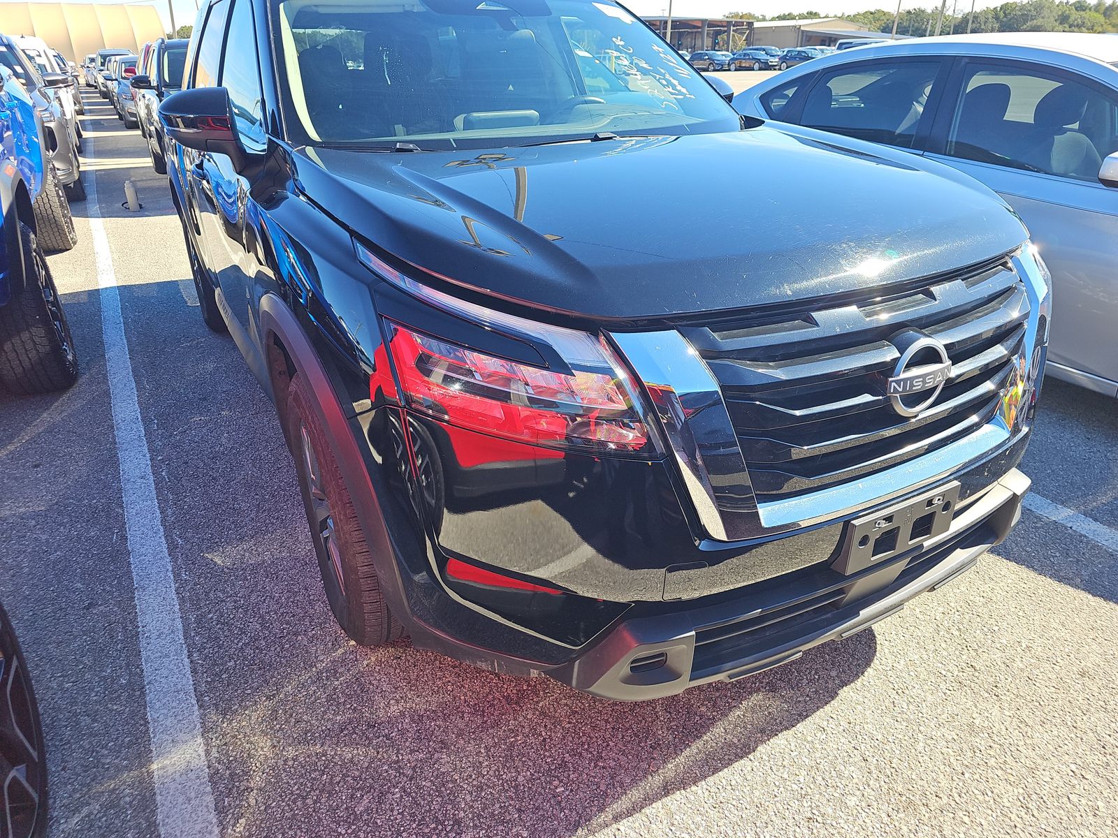 2024 Nissan Pathfinder SV FWD