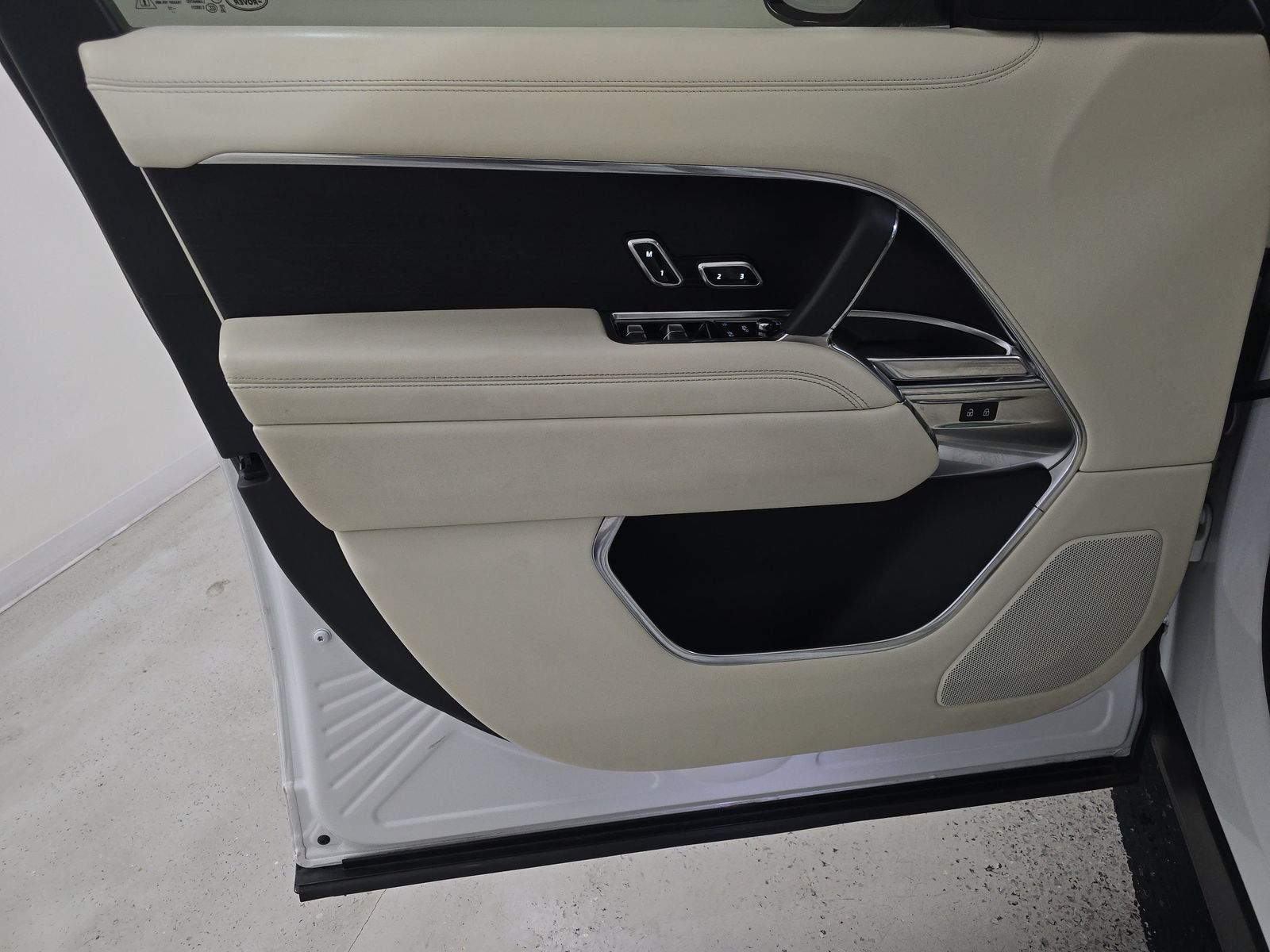 2023 Land Rover Range Rover SE AWD