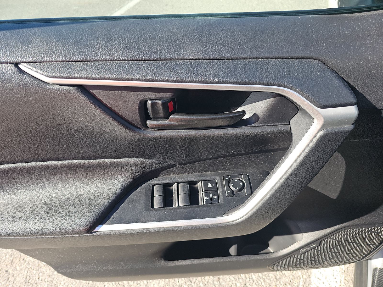 2024 Toyota RAV4 LE FWD