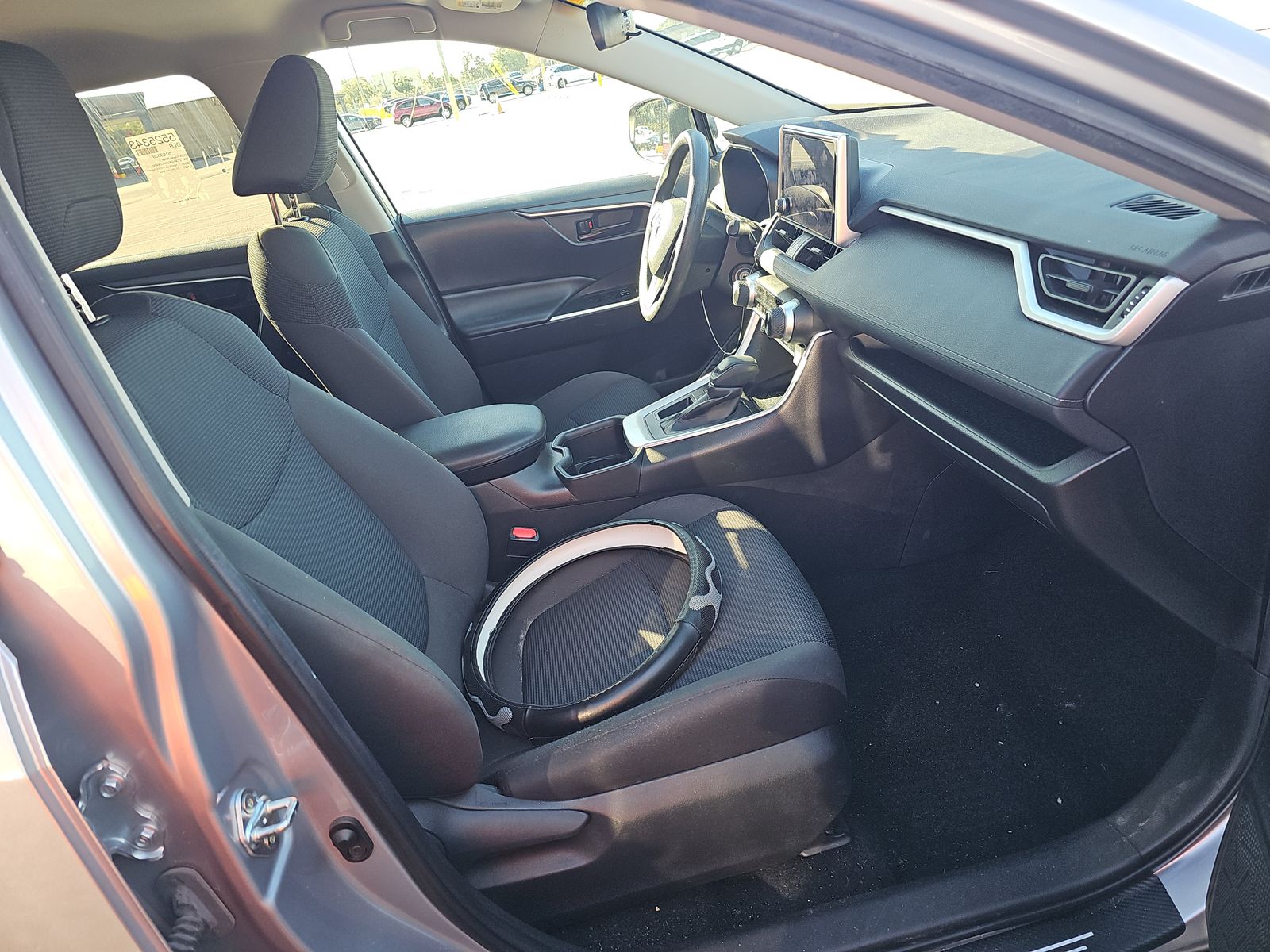 2024 Toyota RAV4 LE FWD