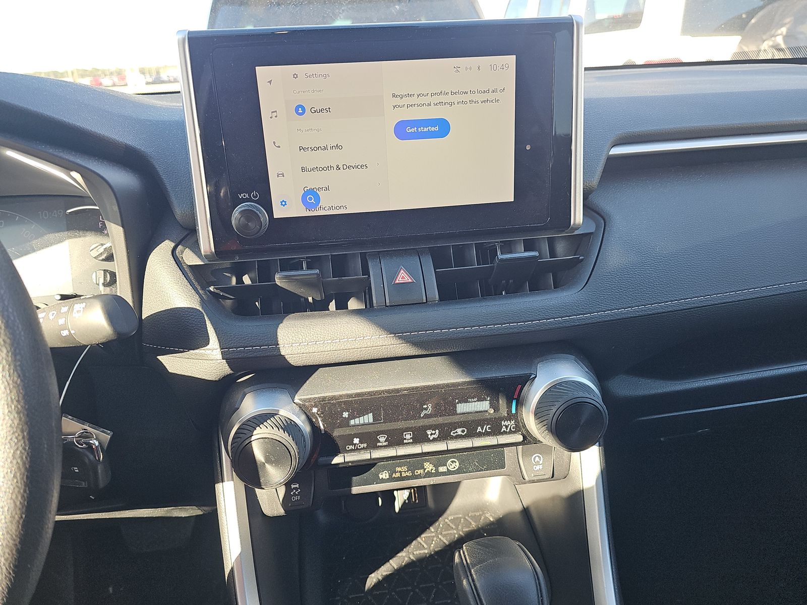 2024 Toyota RAV4 LE FWD