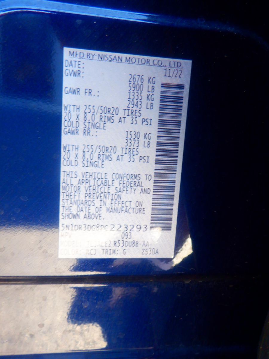 2023 Nissan Pathfinder Platinum FWD