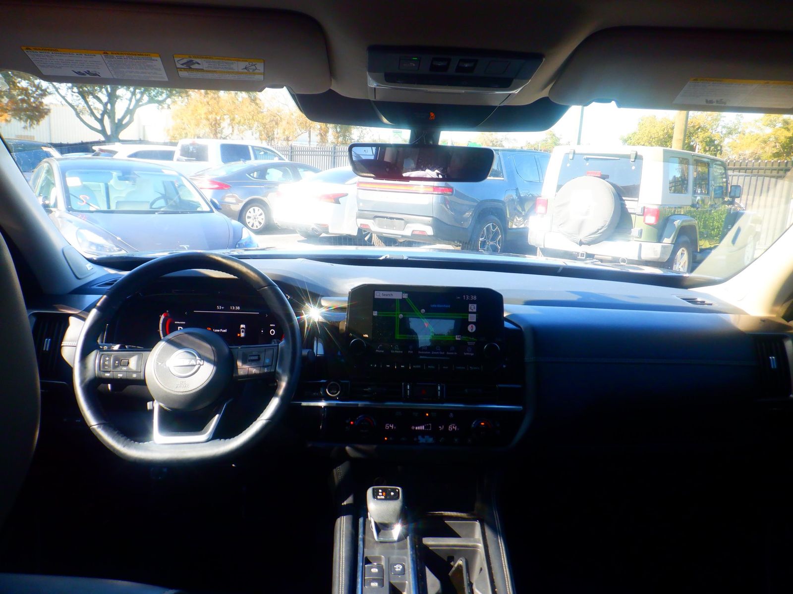 2023 Nissan Pathfinder Platinum FWD