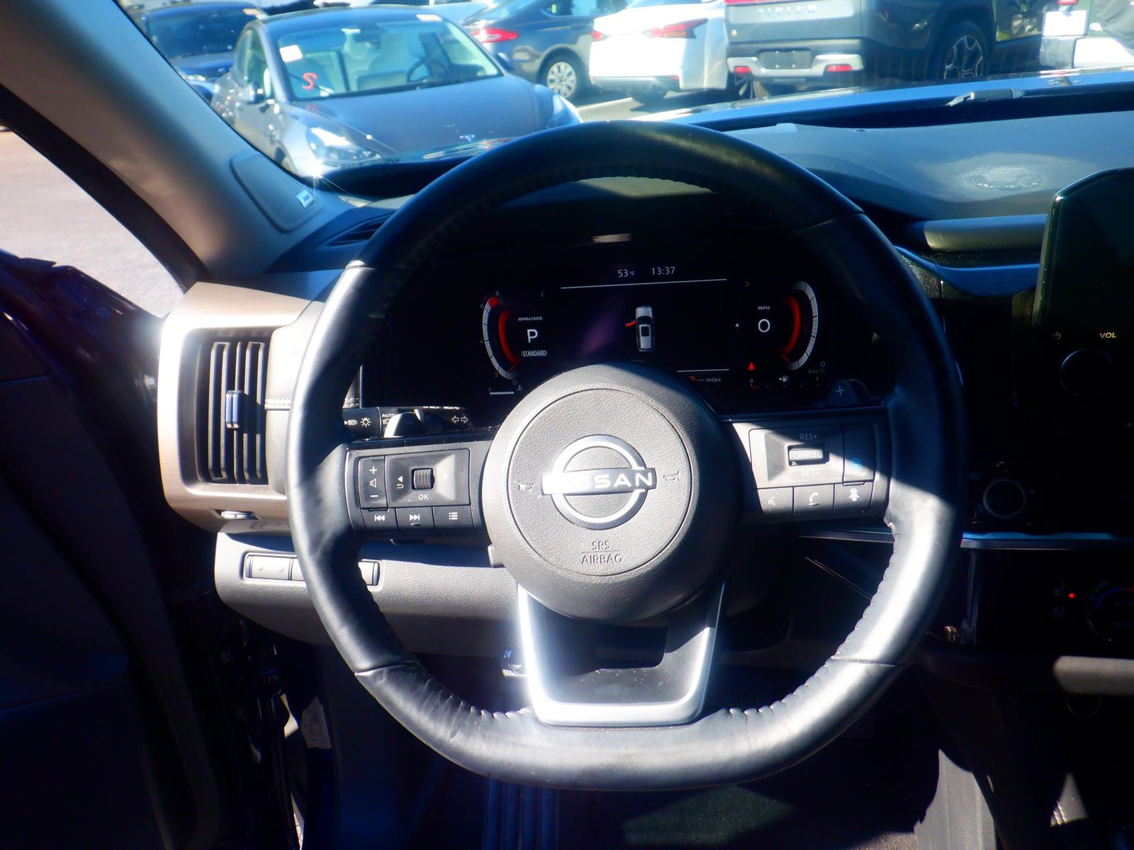 2023 Nissan Pathfinder Platinum FWD