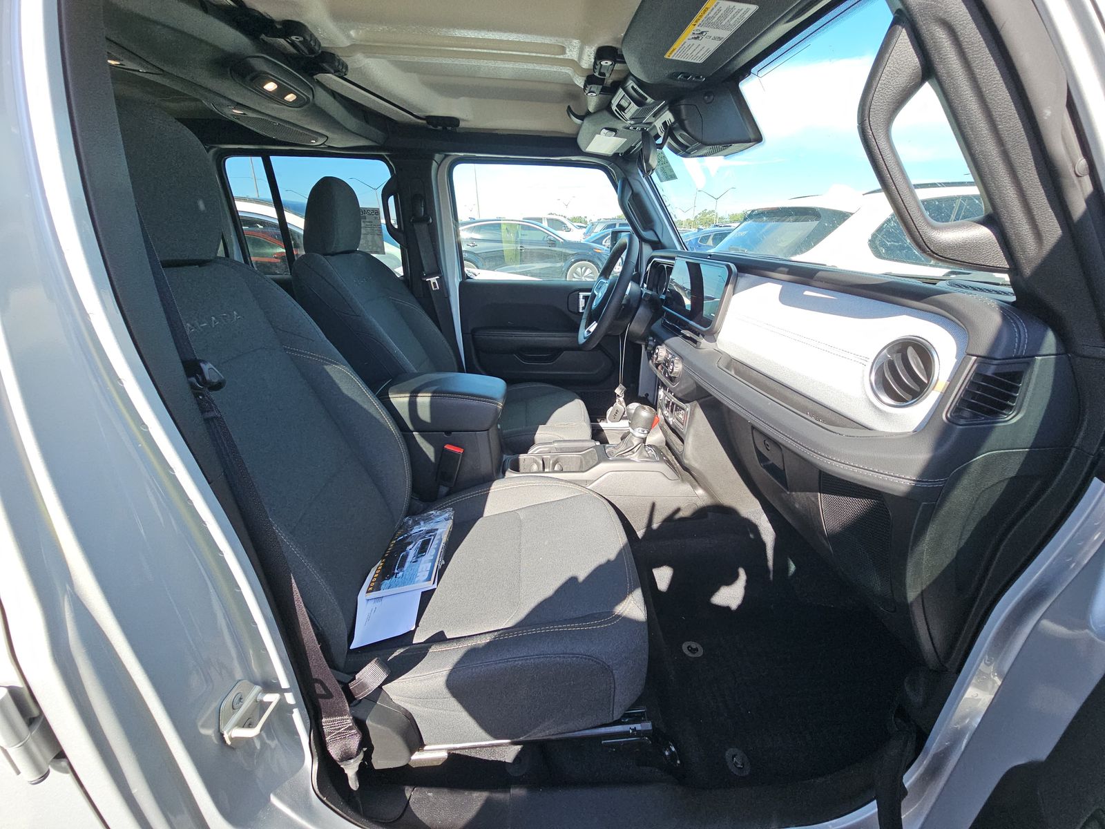 2024 Jeep Wrangler Sahara AWD