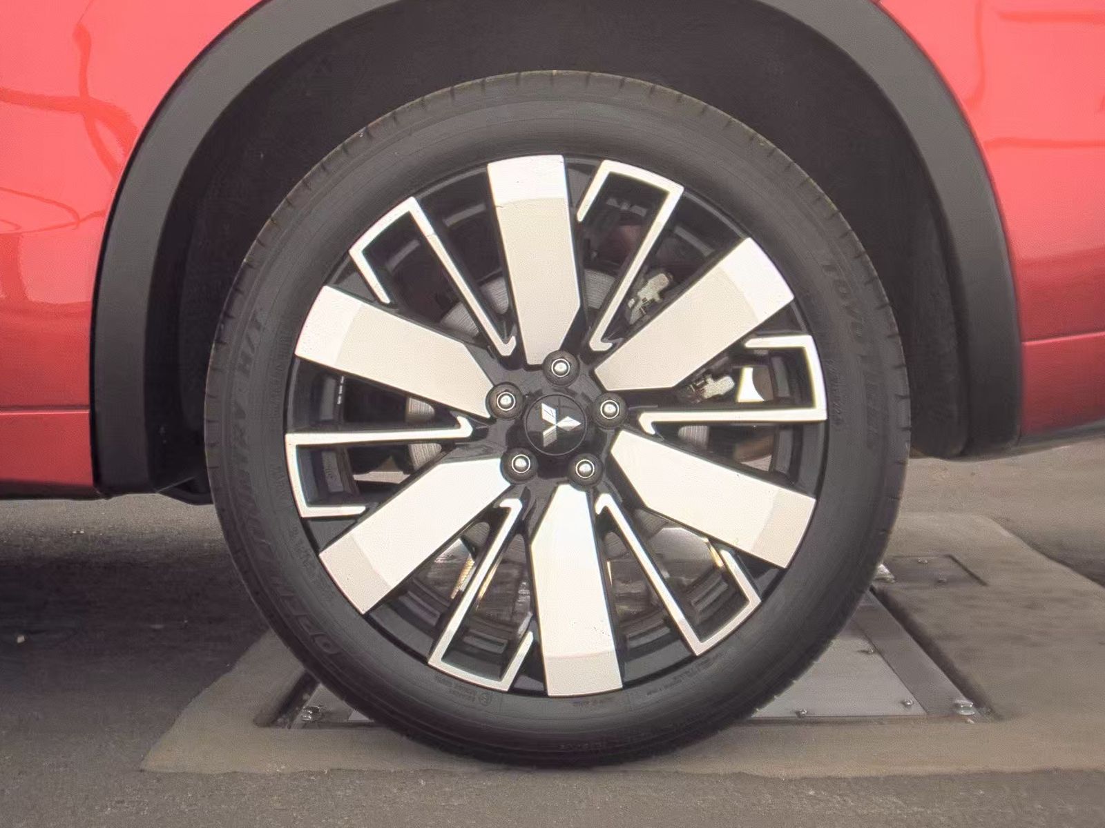 2025 Mitsubishi Outlander SEL FWD