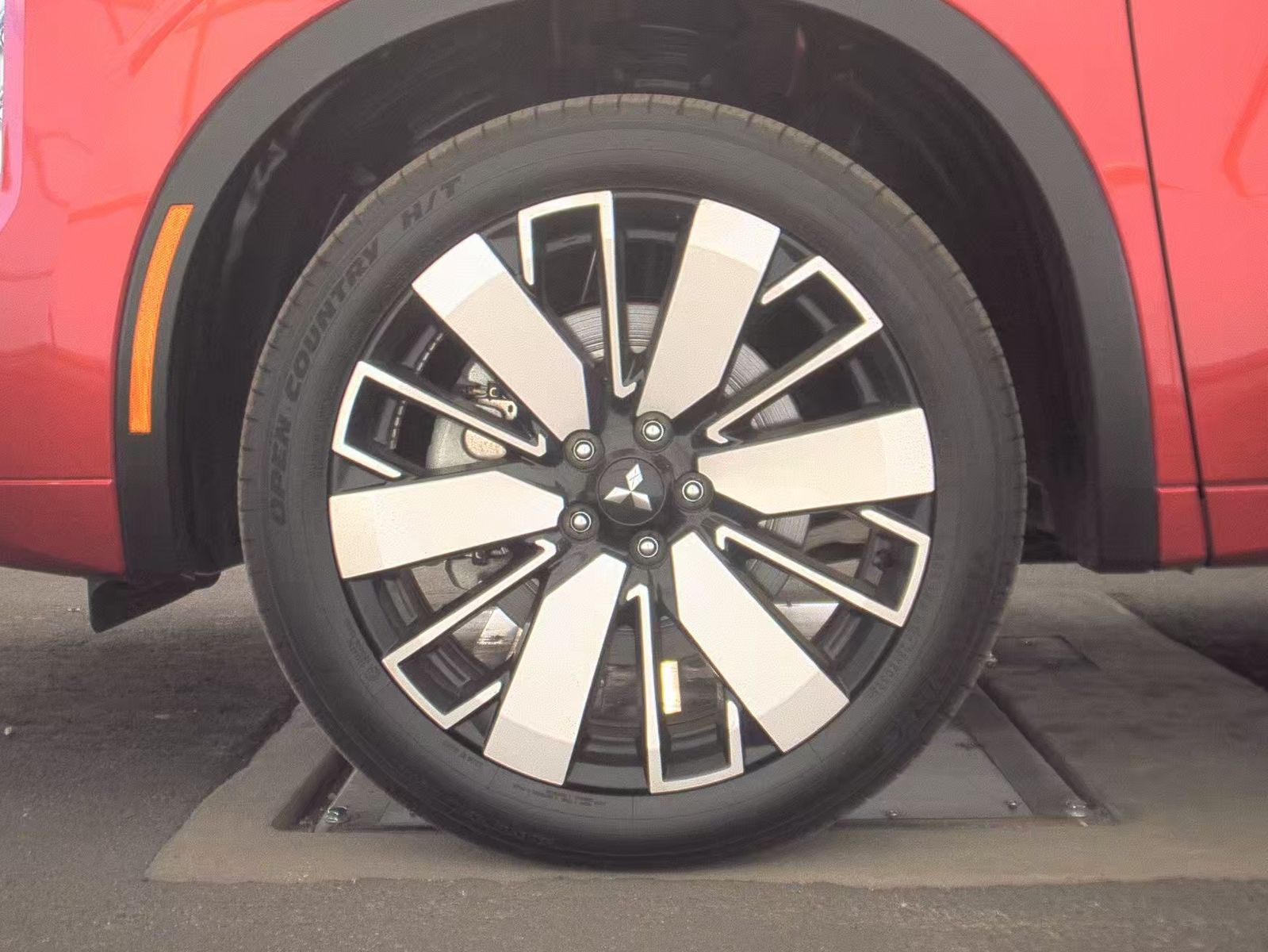 2025 Mitsubishi Outlander SEL FWD