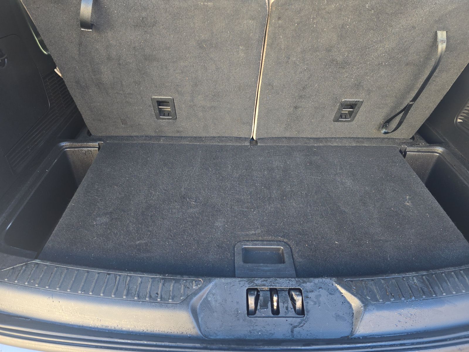 2022 Ford Explorer XLT RWD