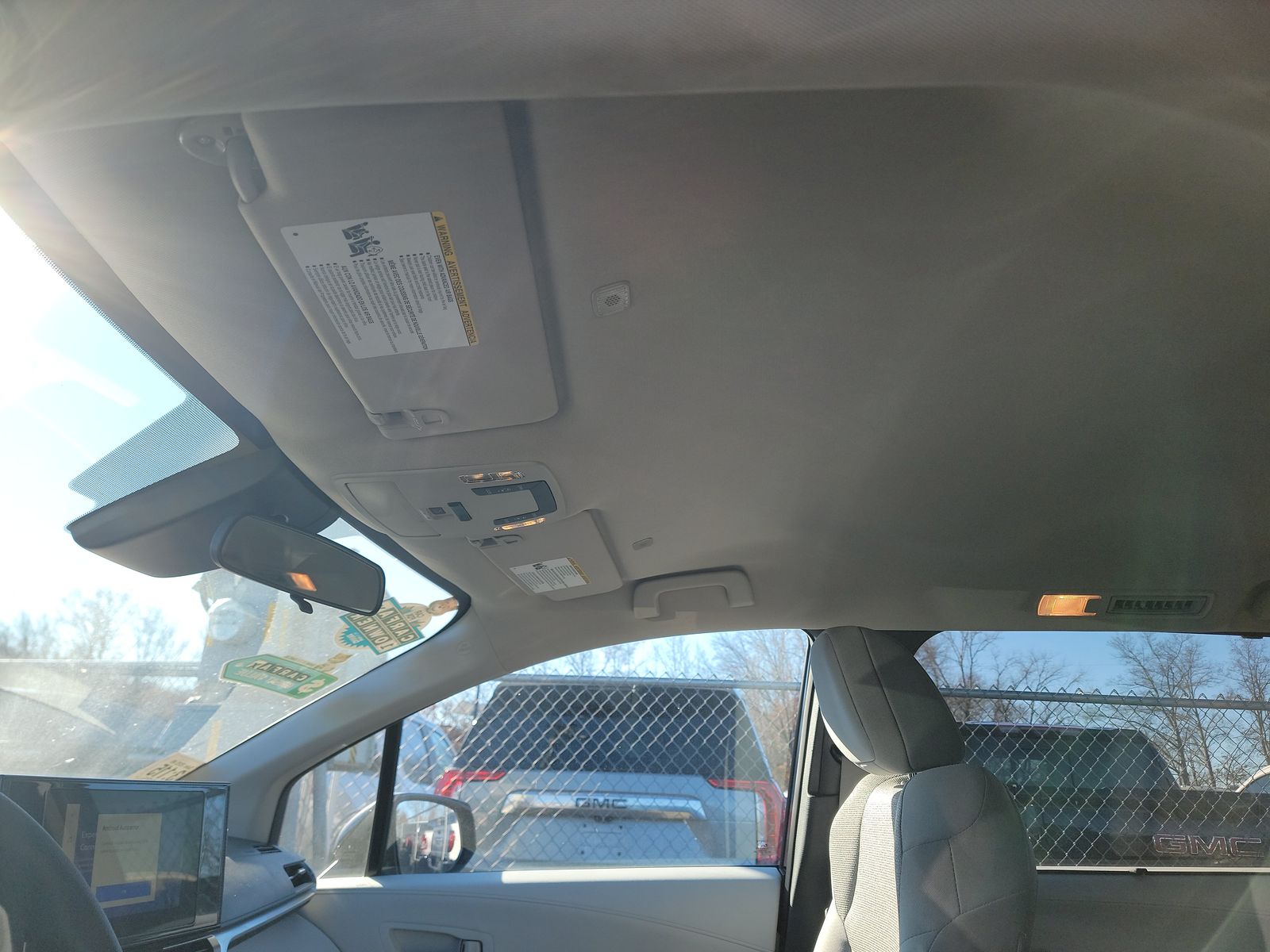 2025 Toyota Sienna LE FWD