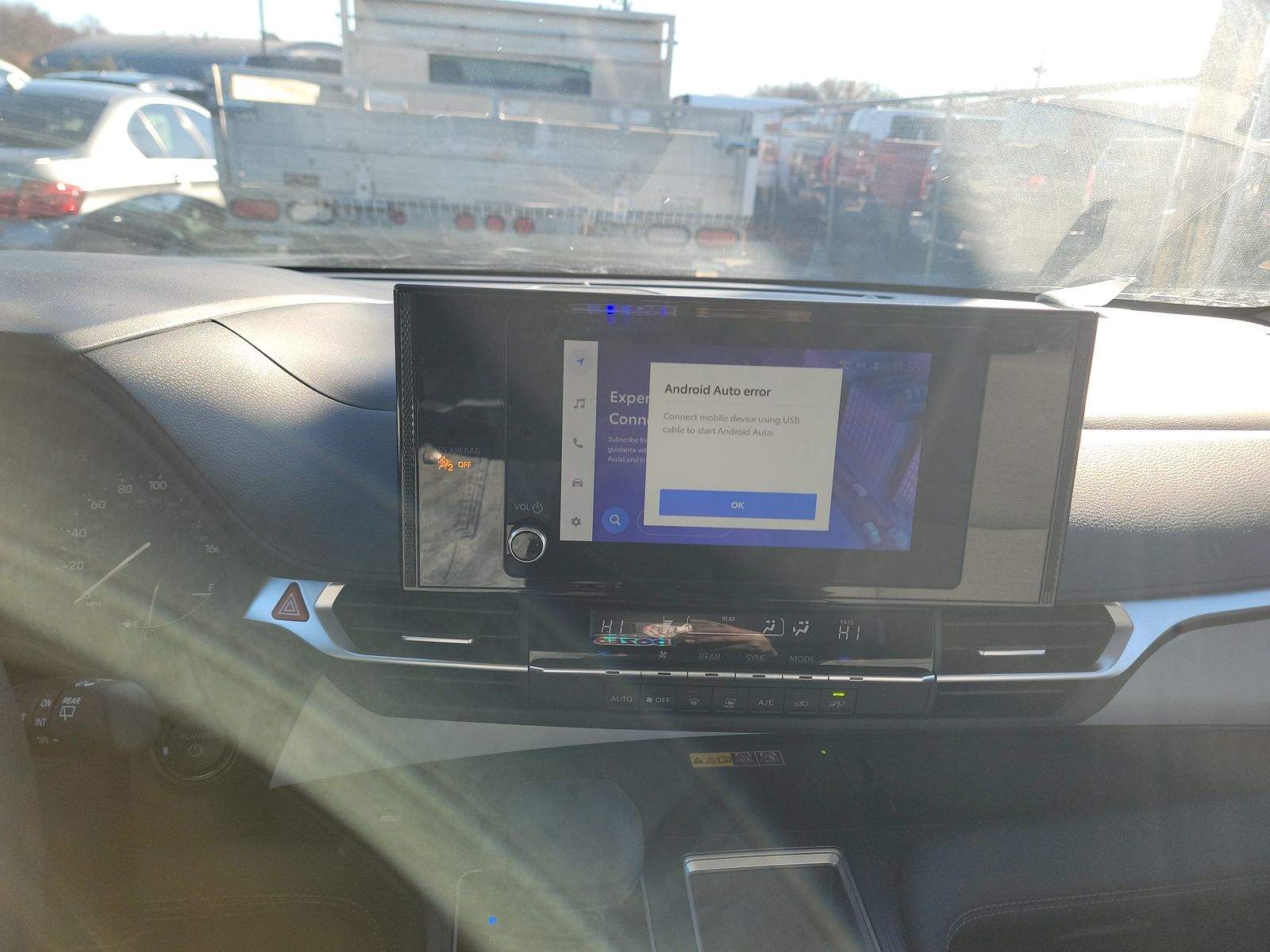 2025 Toyota Sienna LE FWD