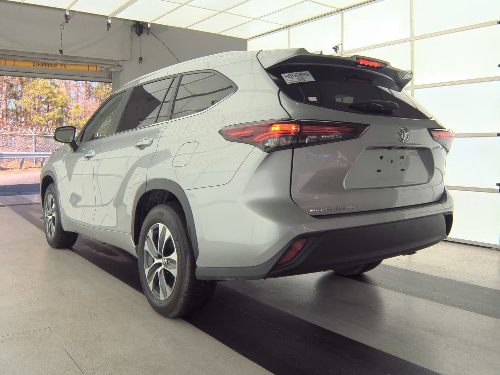 2024 Toyota Highlander XLE FWD