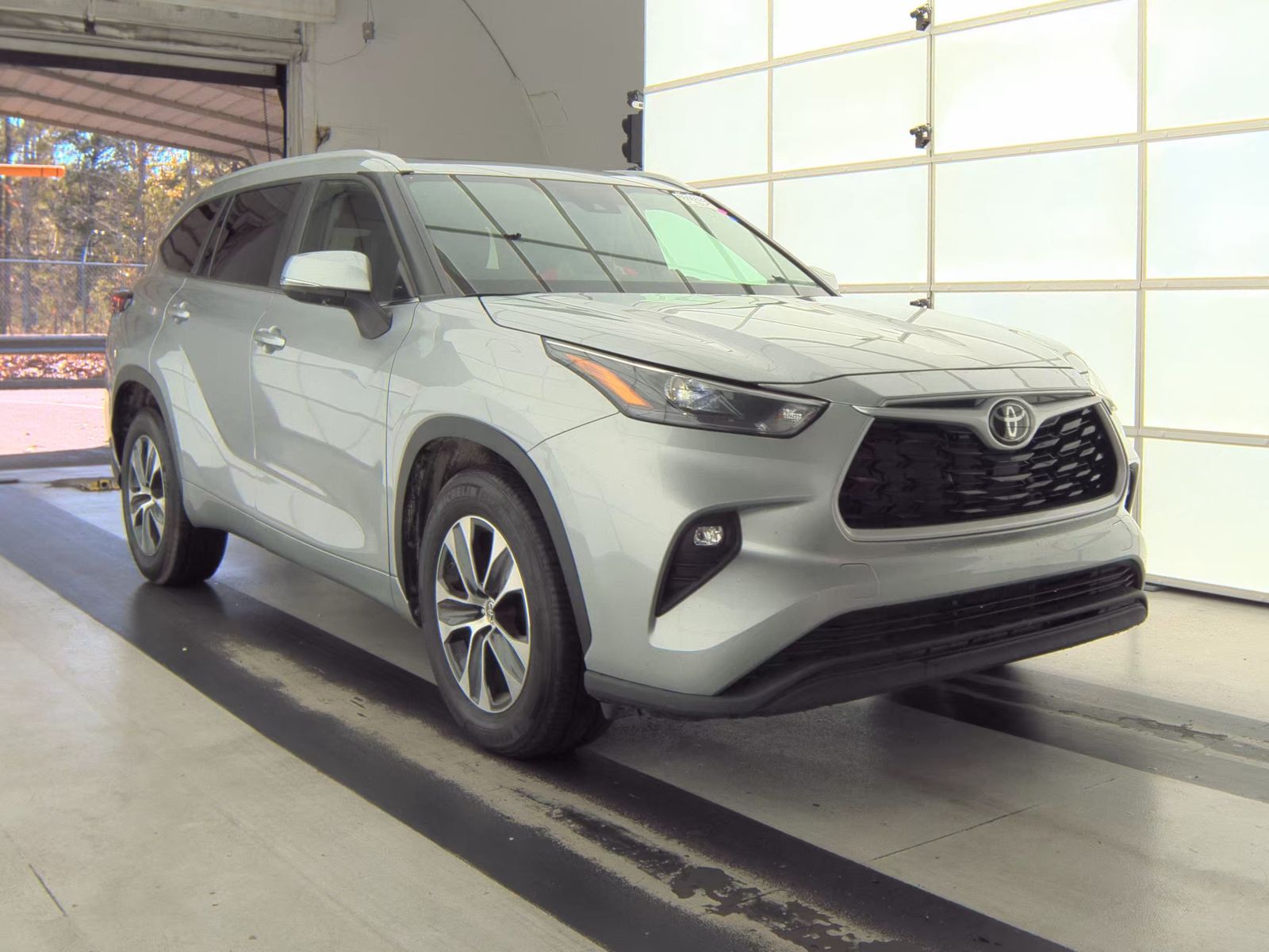 2024 Toyota Highlander XLE FWD