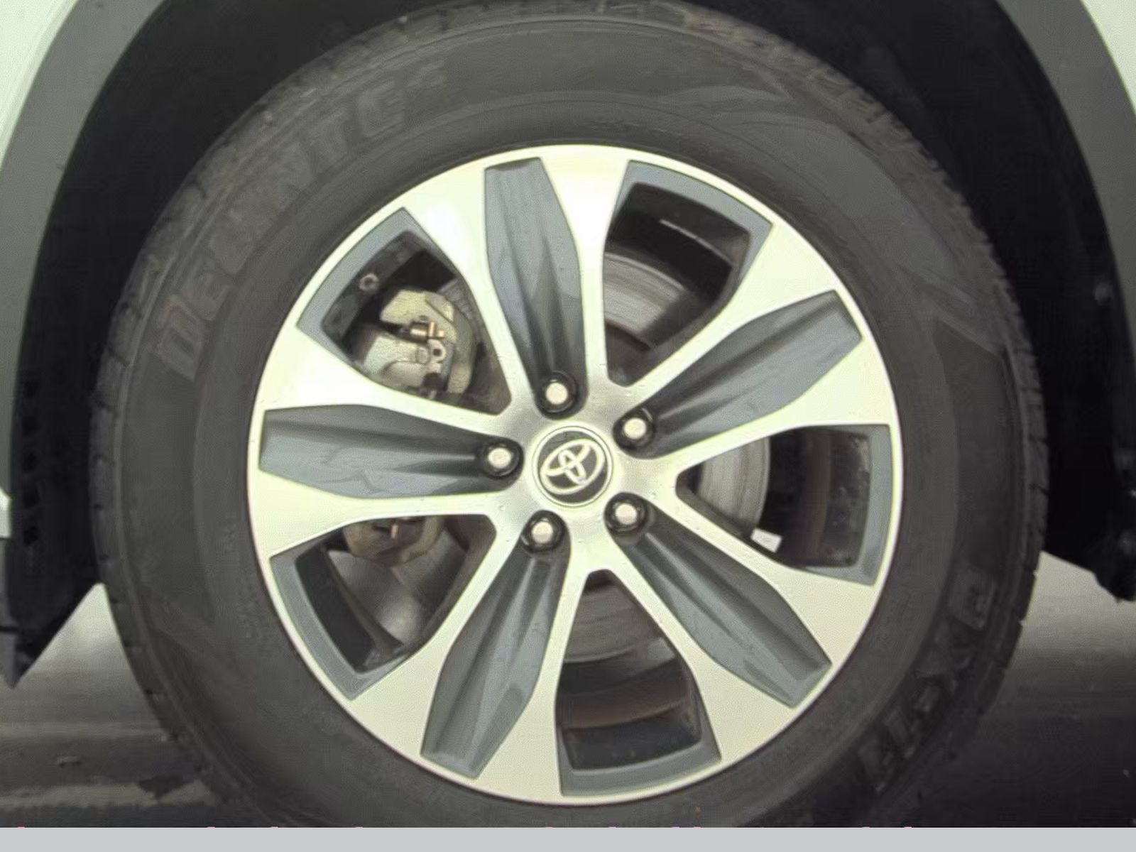 2024 Toyota Highlander XLE FWD