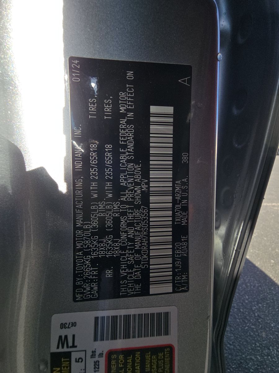 2024 Toyota Highlander XLE FWD