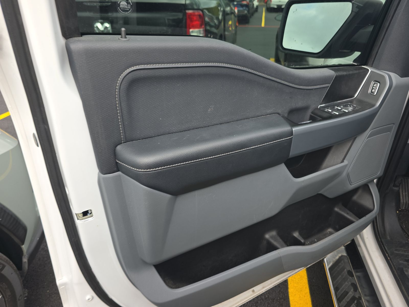 2022 Ford F-150 XLT RWD