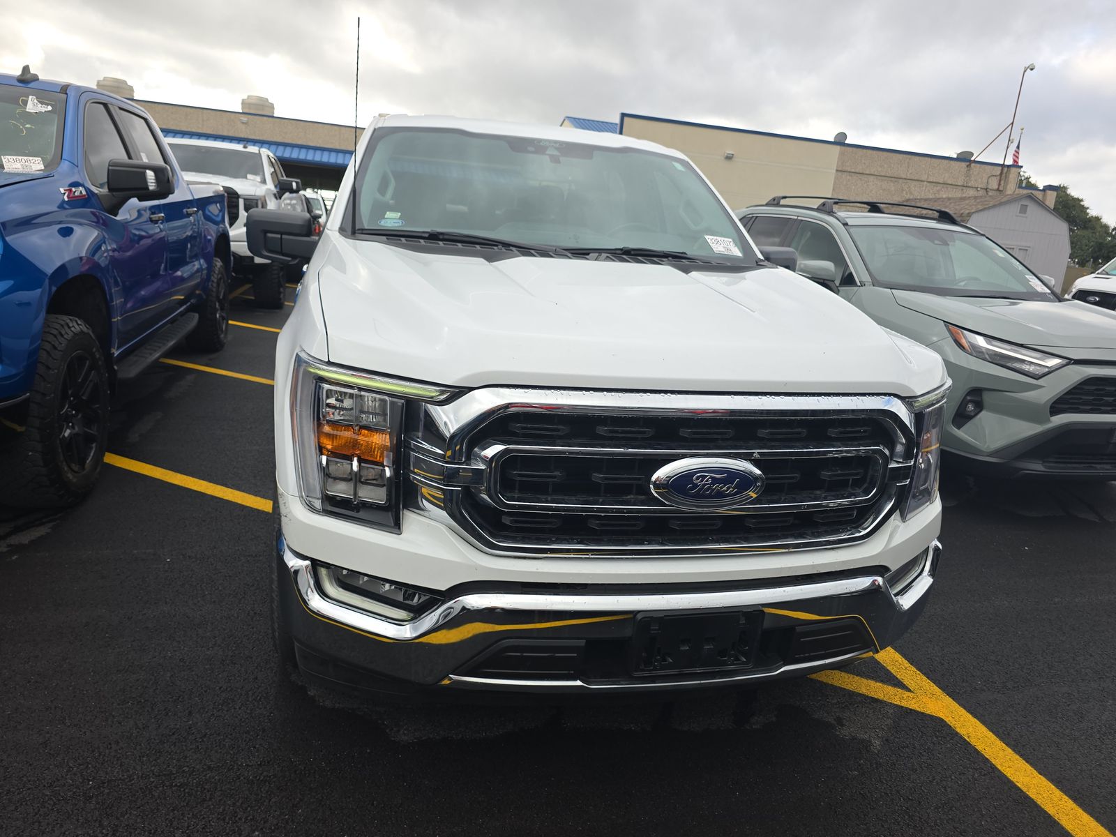 2022 Ford F-150 XLT RWD