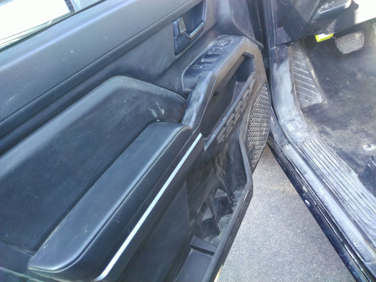 2024 Toyota Tacoma SR5 AWD