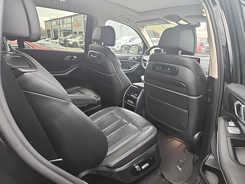 2022 BMW X7 xDrive40i AWD
