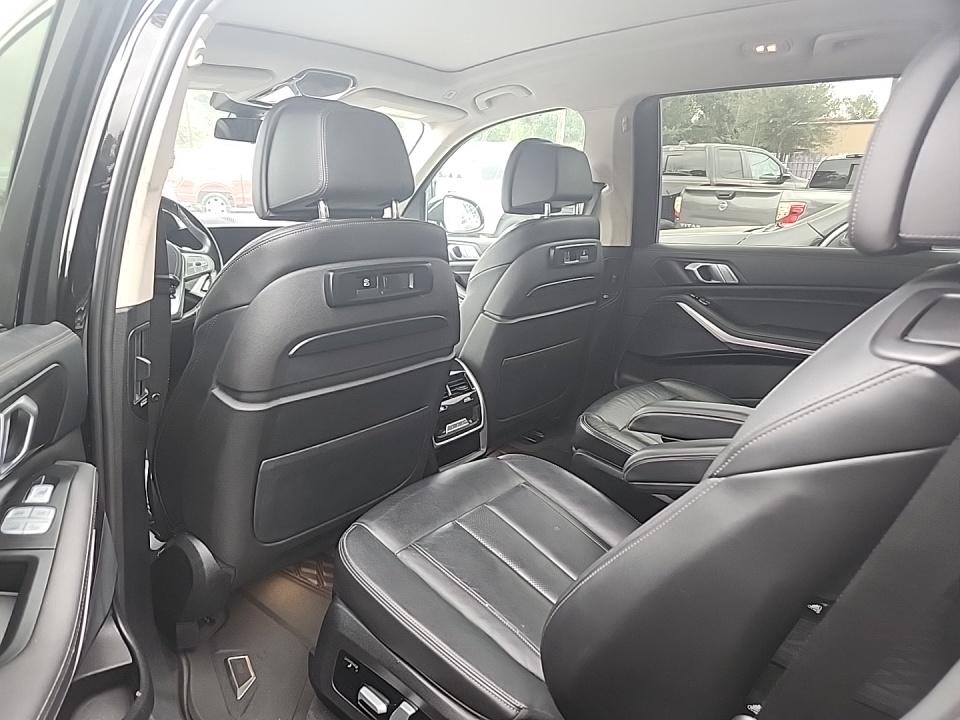 2022 BMW X7 xDrive40i AWD