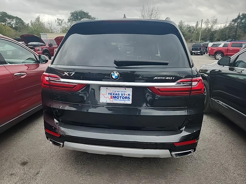 2022 BMW X7 xDrive40i AWD