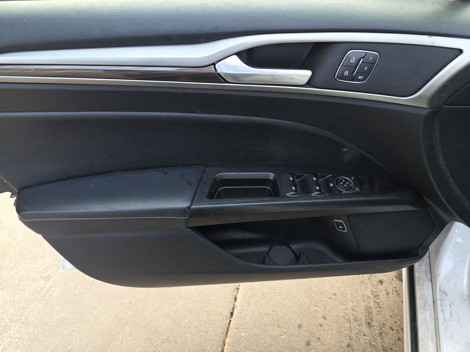 FORD FUSION - 10
