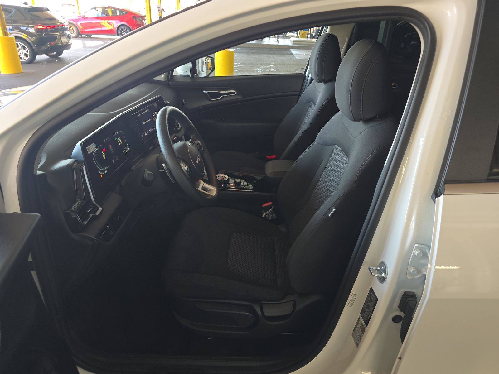 2025 Kia Sportage Hybrid LX FWD