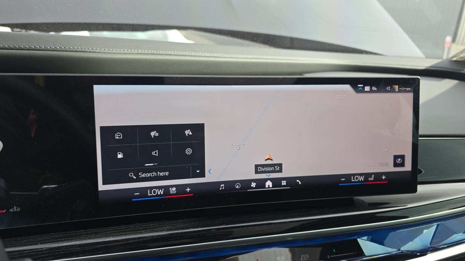 2025 BMW 7 Series 740i RWD