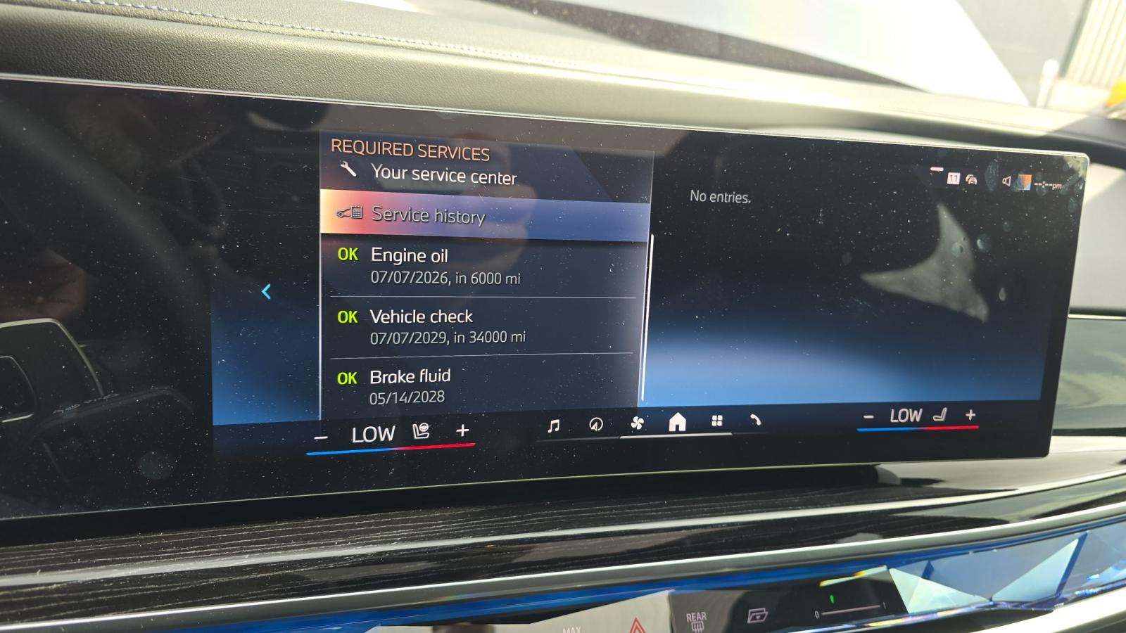 2025 BMW 7 Series 740i RWD