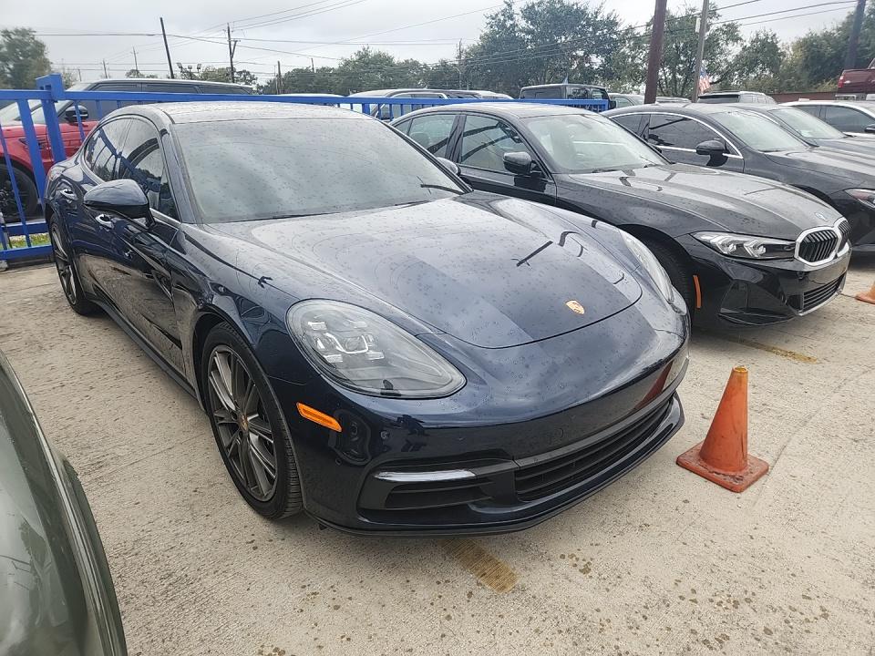 2018 Porsche Panamera 4 AWD