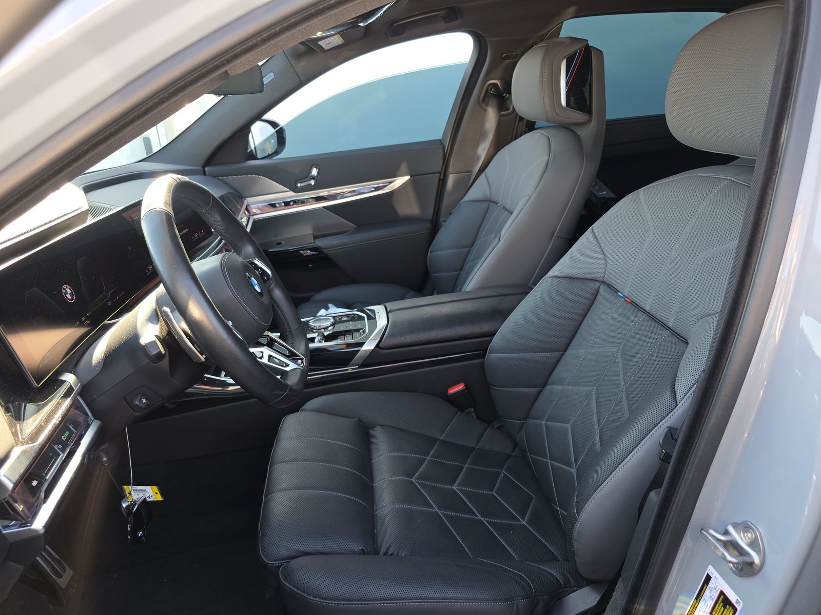 2024 BMW 7 Series 760i xDrive AWD