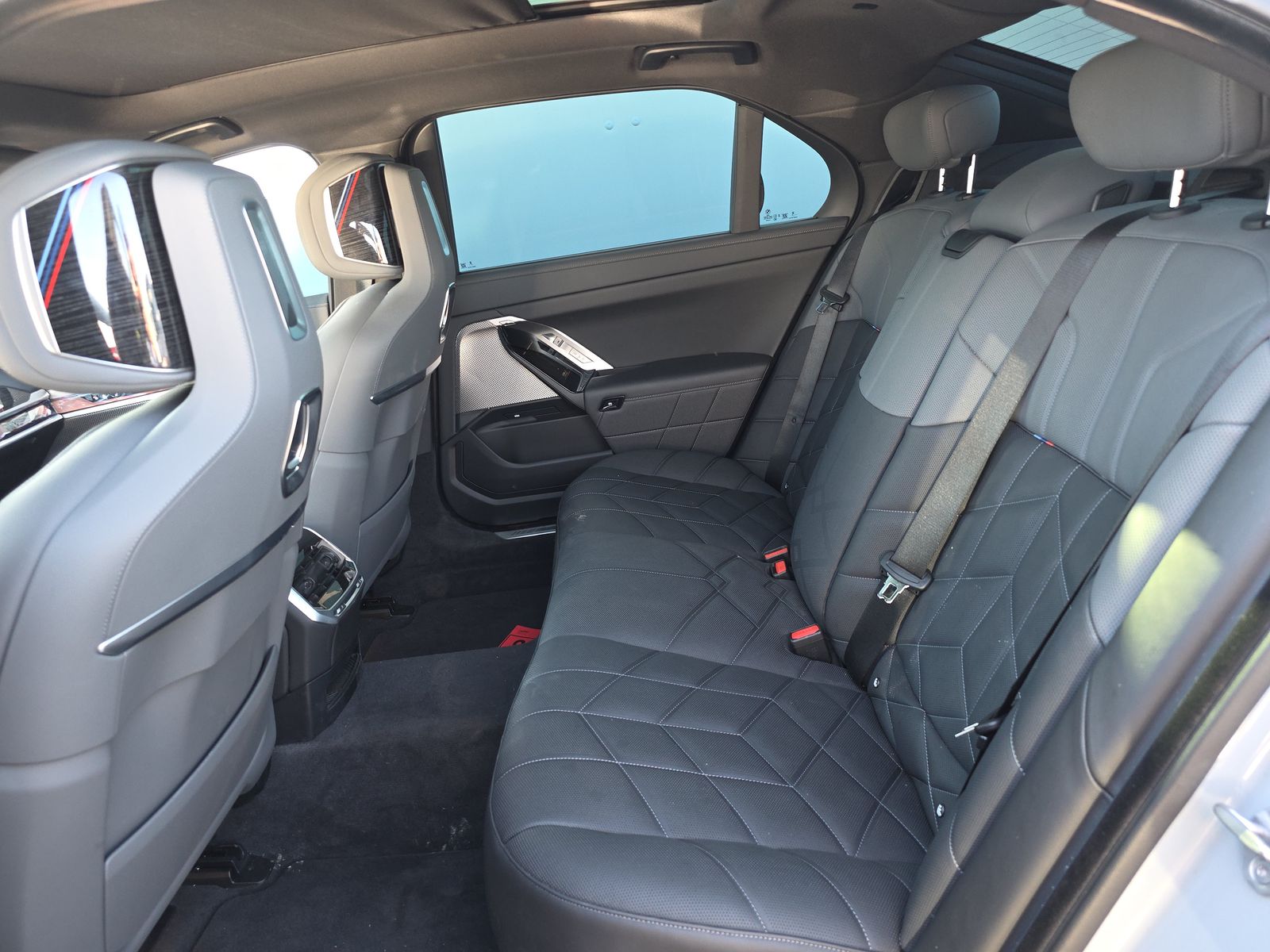 2024 BMW 7 Series 760i xDrive AWD