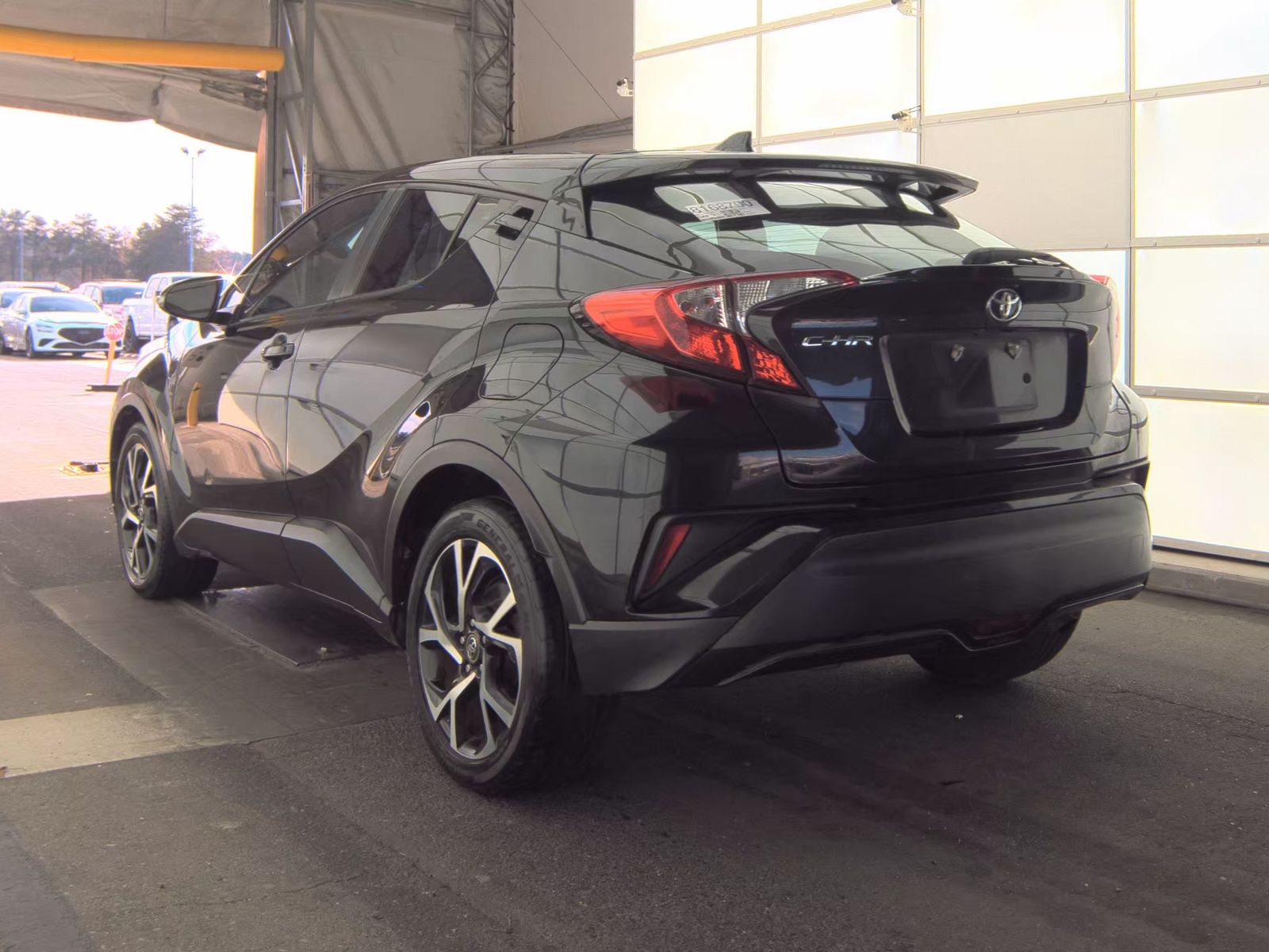 2018 Toyota C-HR XLE Premium FWD