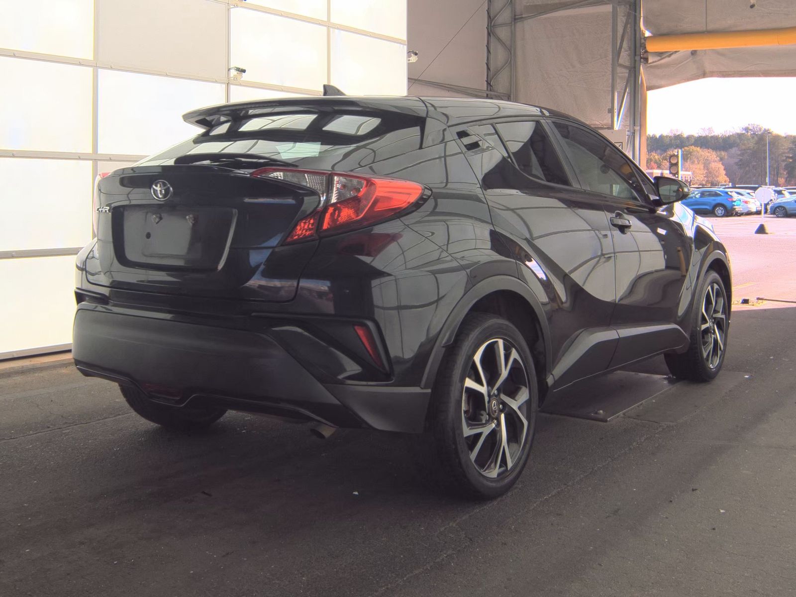 2018 Toyota C-HR XLE Premium FWD