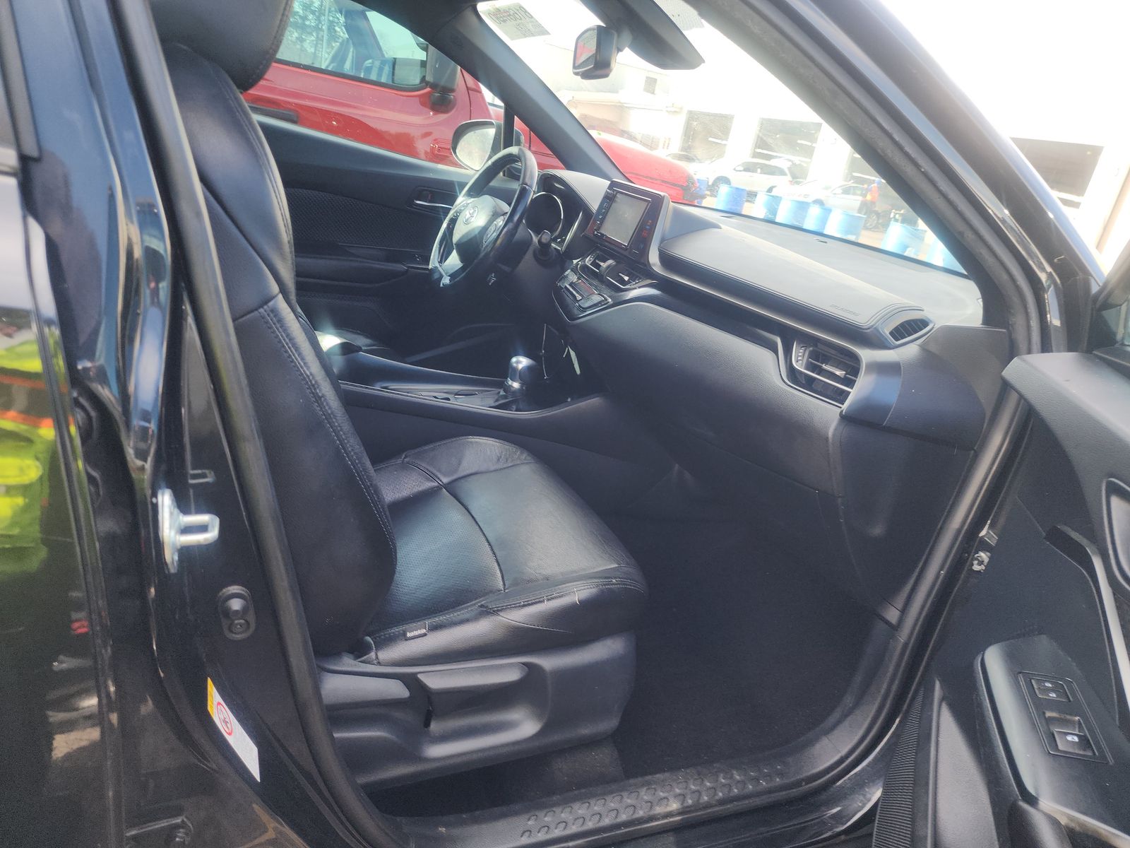 2018 Toyota C-HR XLE Premium FWD