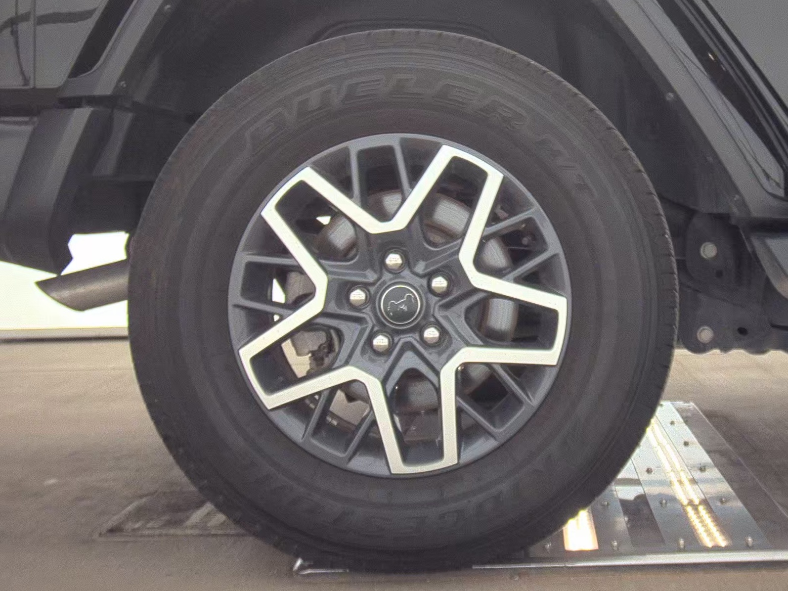 2024 Jeep Wrangler Sahara AWD