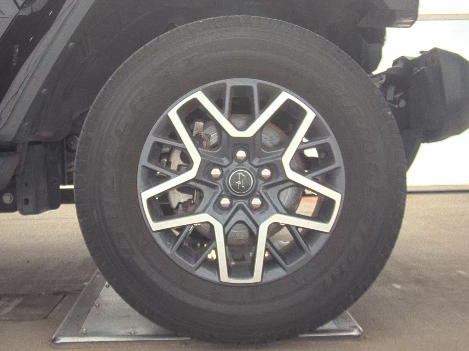 2024 Jeep Wrangler Sahara AWD