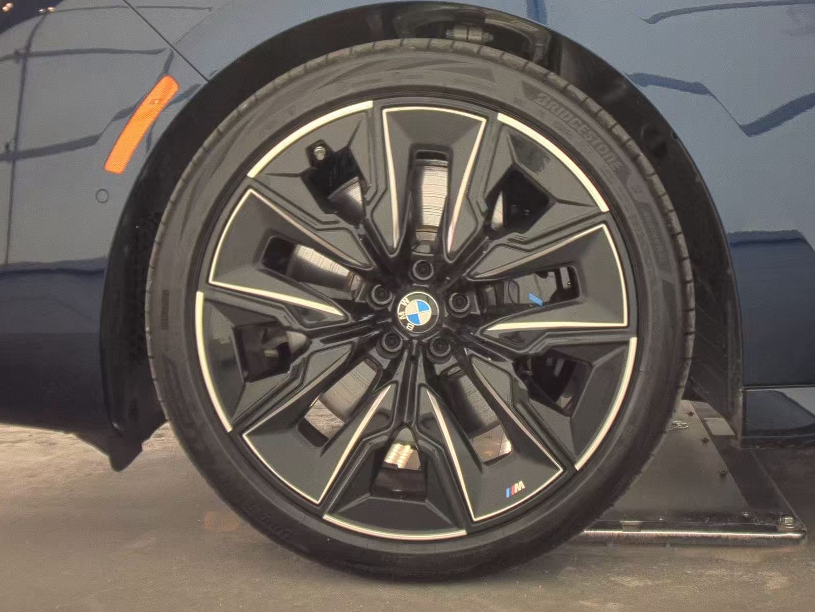 2025 BMW 7 Series 760i xDrive AWD