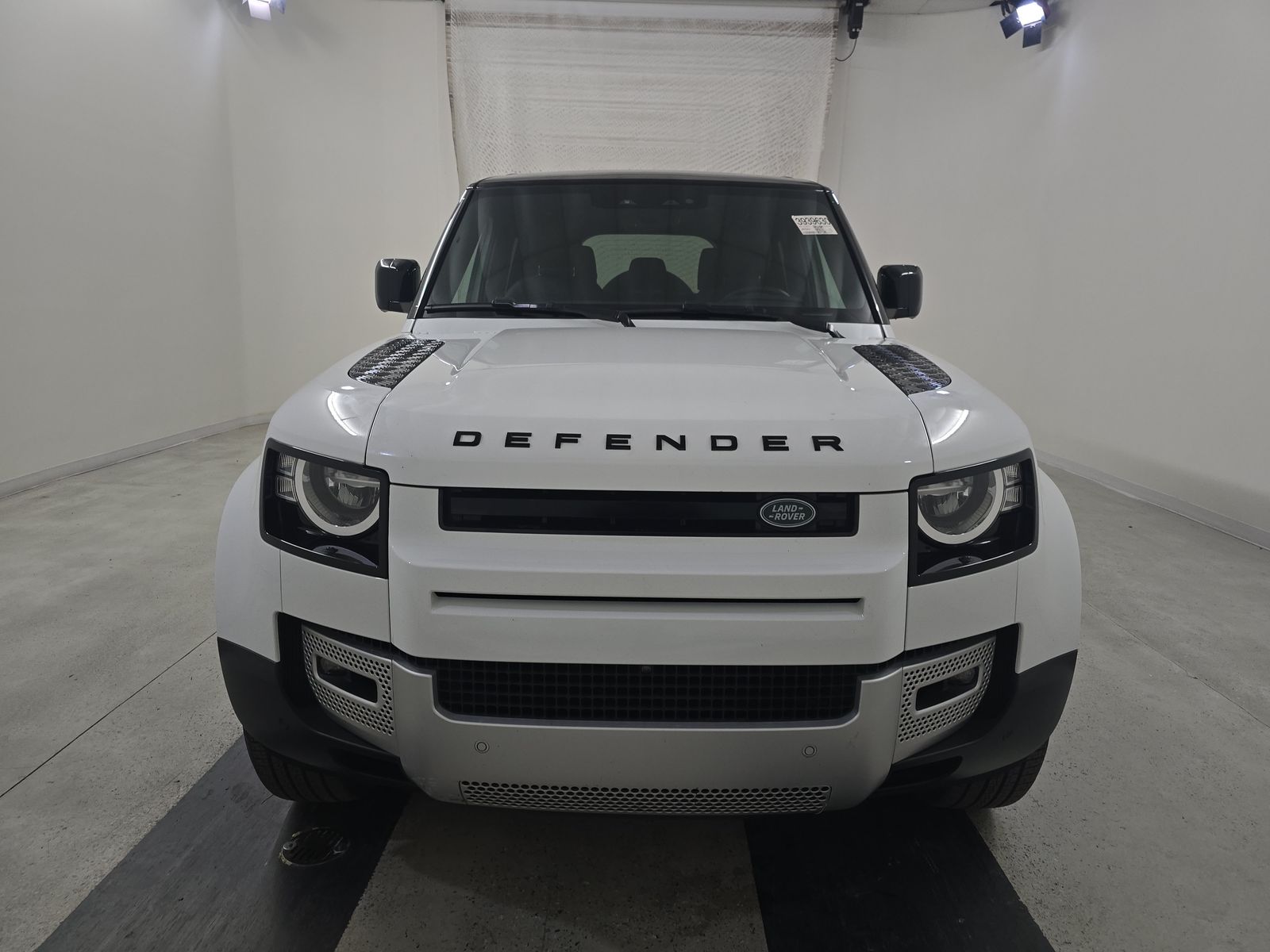 2023 Land Rover Defender 110 30th Anniversary Edition AWD