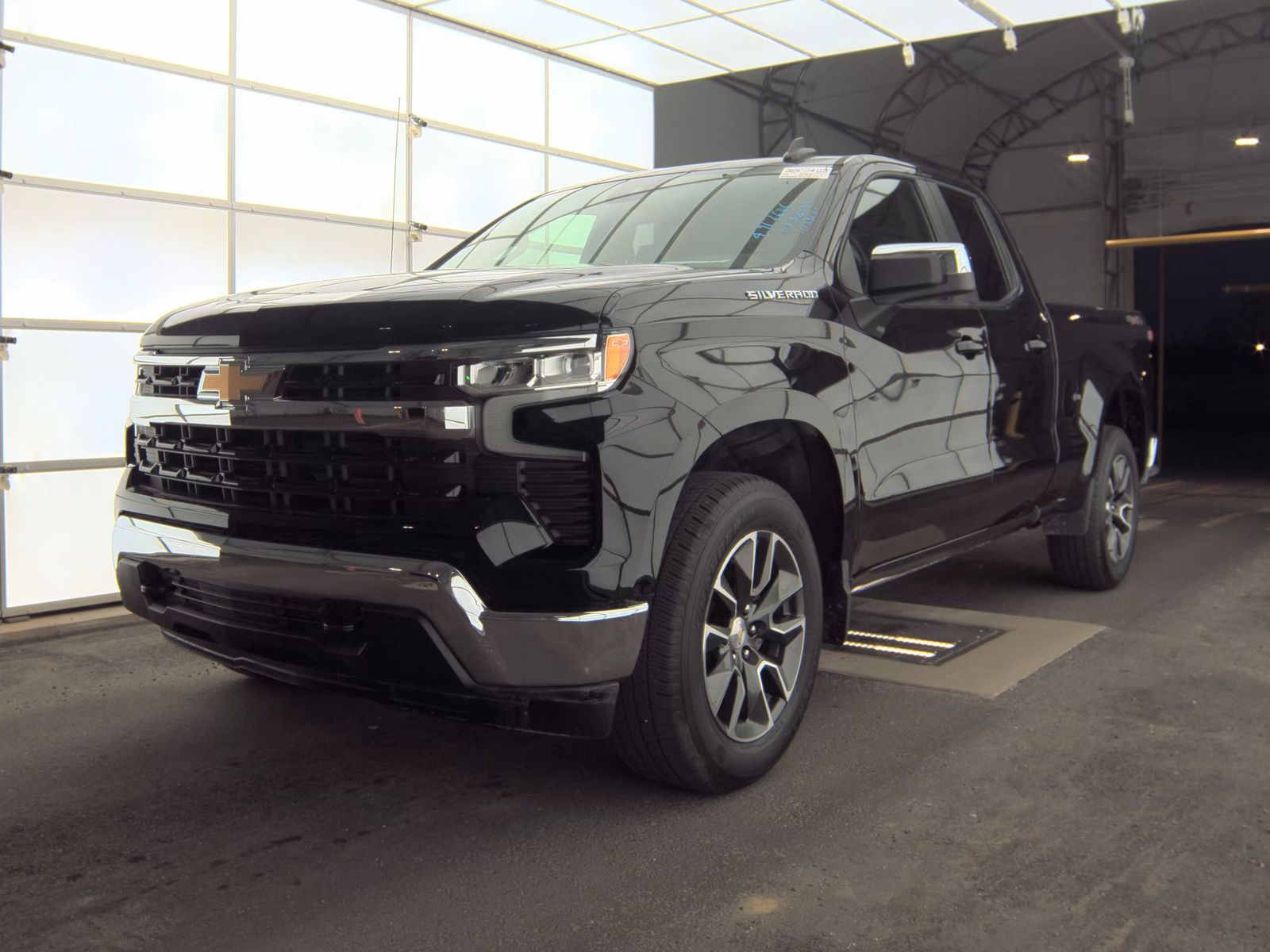 2022 Chevrolet Silverado 1500 LT AWD