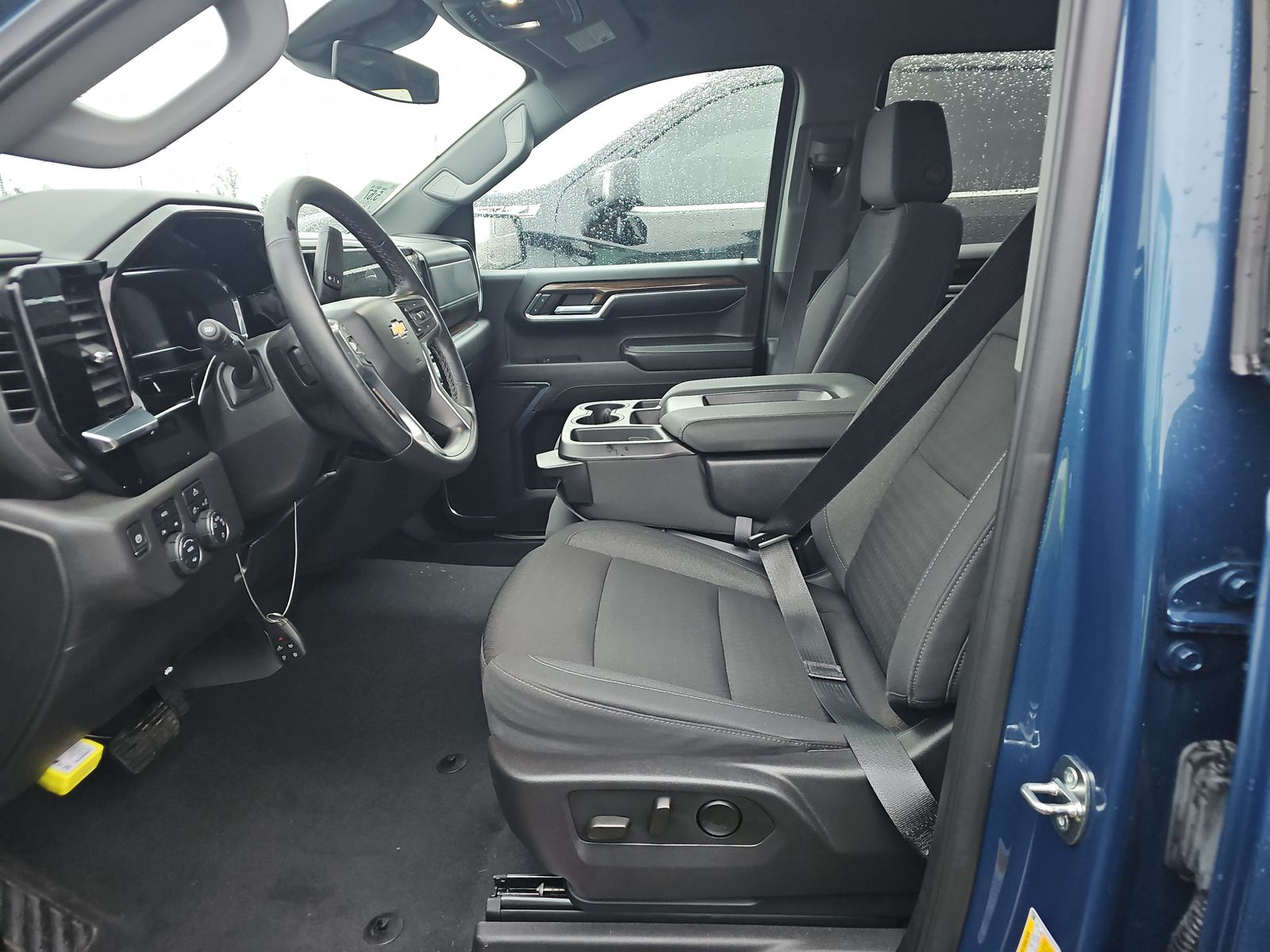 2024 Chevrolet Silverado 1500 LT AWD