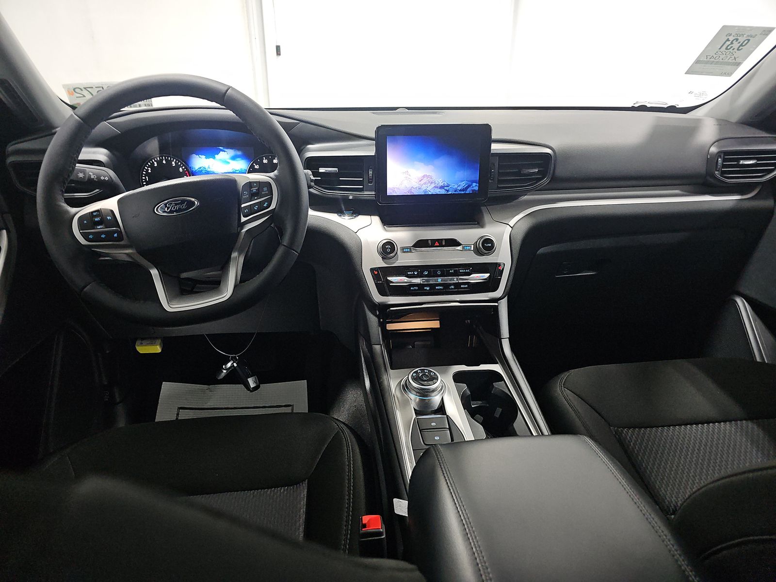 2023 Ford Explorer XLT AWD