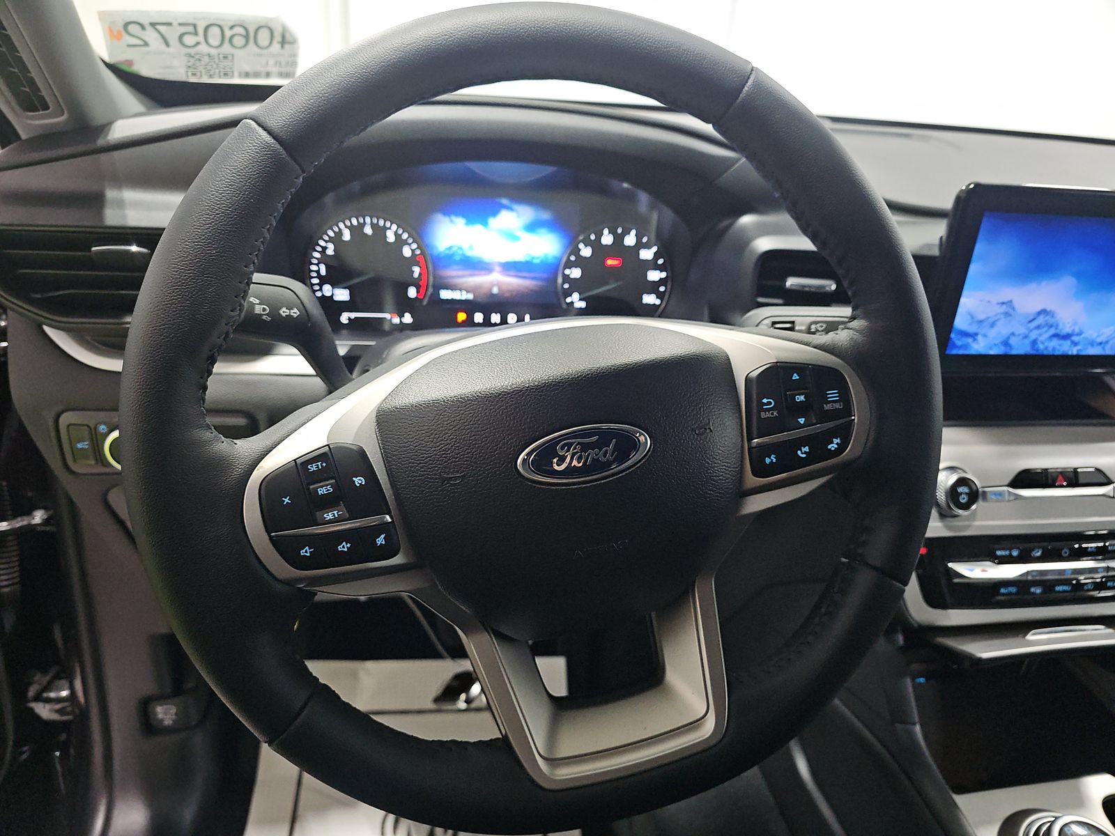 2023 Ford Explorer XLT AWD